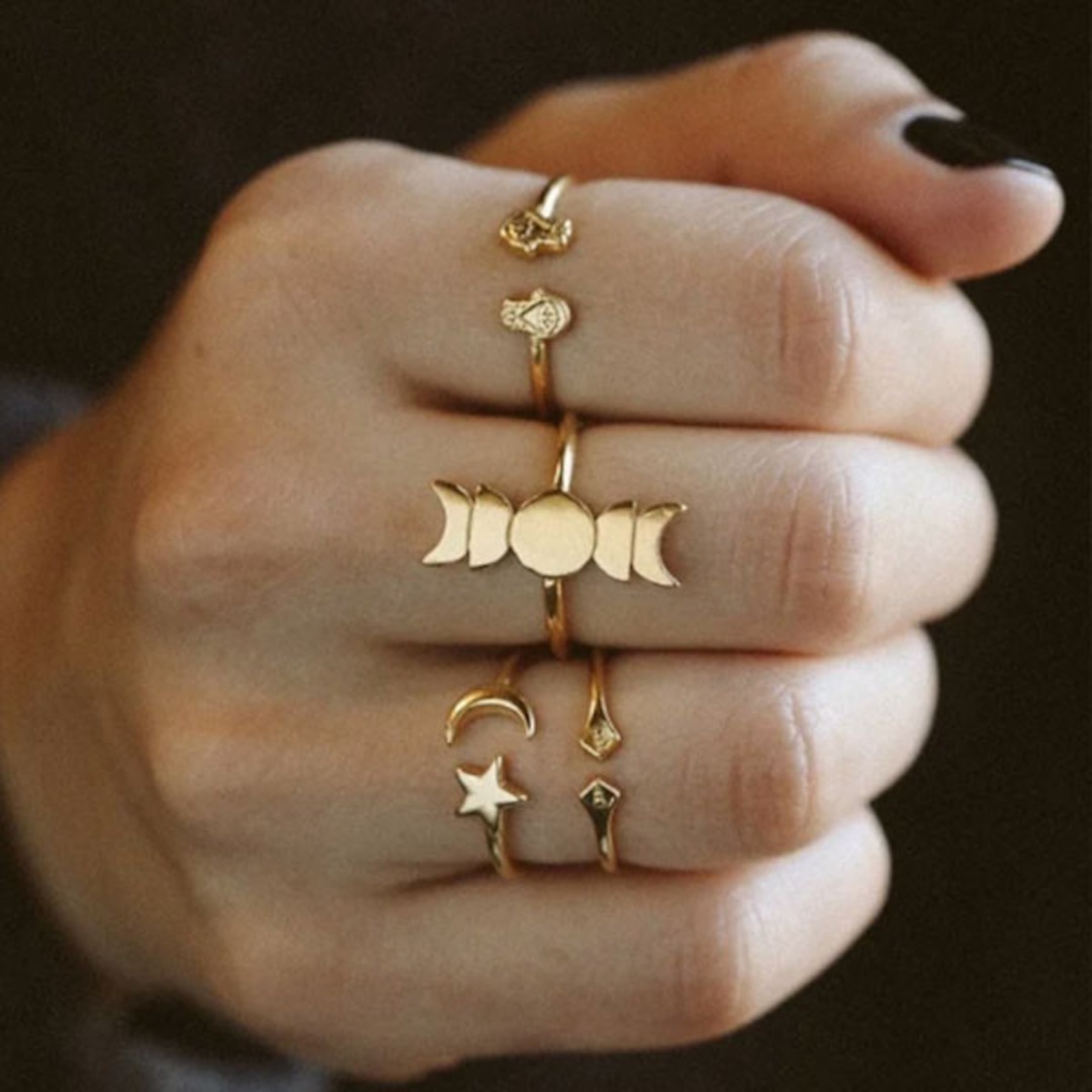 Get Witchy With These Full Moon Jewelry Must Haves E Online Uk